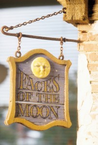 Faces of the Moon sign