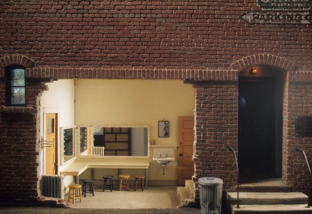 00434_s_10af8pvwbk0392