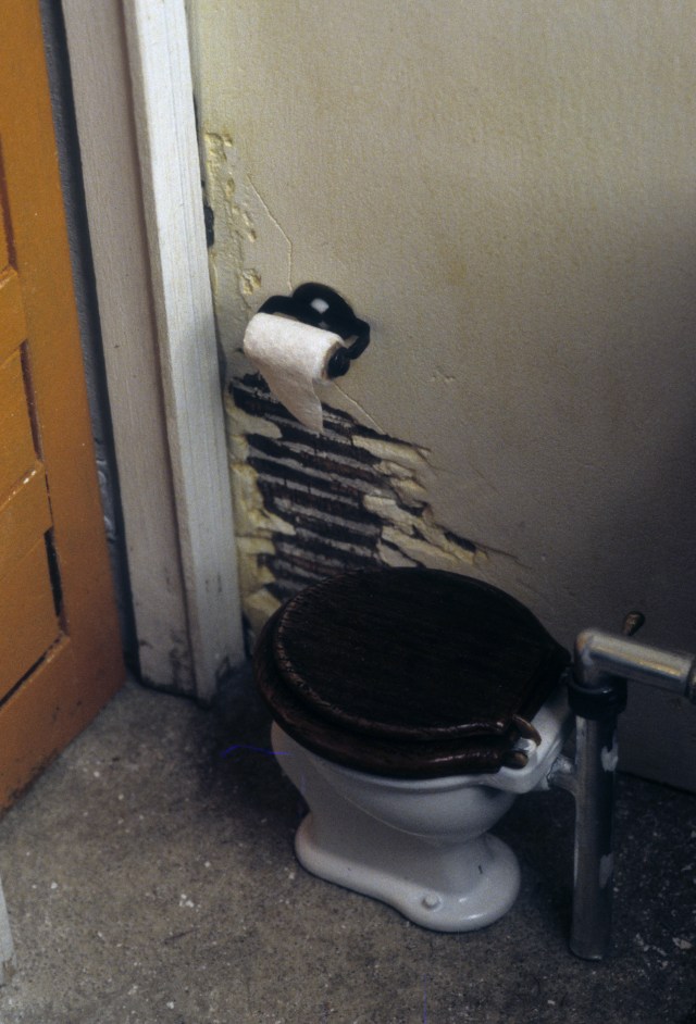 00438_s_10af8pvwbk0377